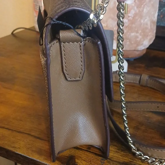 NEW!! DKNY Signature Logo Brown Bryant Flap Over Shoulder Bag/crossbody/ Clutch - Picture 5 of 17